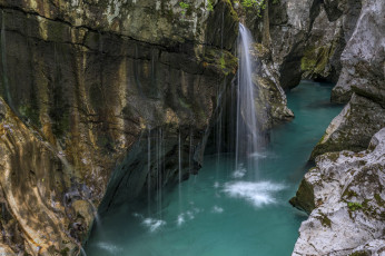 Картинка природа водопады вода голубая река скалы водопад