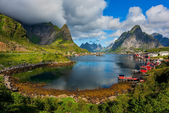 Обои картинки фото города, лофотенские острова , норвегия, горы, фьорд, дома