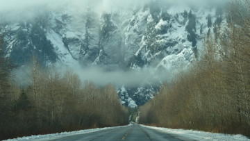 обоя природа, дороги, зима, снег, туман, дымка, лес, горы