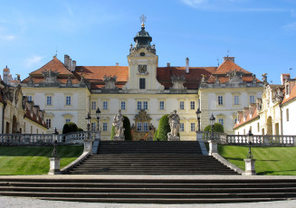 Картинка valtice castle Чехия города дворцы замки крепости