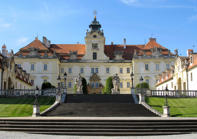 Обои картинки фото valtice, castle, Чехия, города, дворцы, замки, крепости