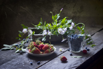 Картинка еда фрукты +ягоды натюрморт ягоды клубника черника