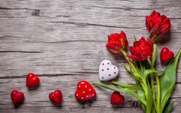 обоя праздничные, день святого валентина,  сердечки,  любовь, тюльпаны