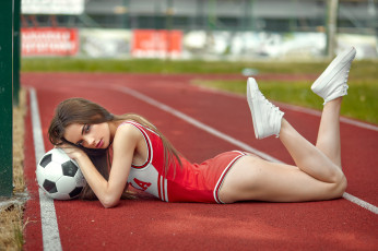 Картинка девушка спорт футбол модель