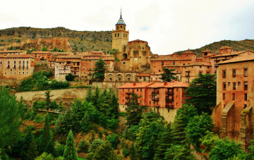 Картинка испания арагон альбаррасин города панорамы дома деревья дорога