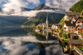 Картинка города гальштат+ австрия горы озеро отражение