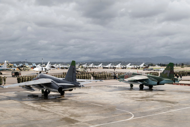 Обои картинки фото авиация, боевые самолёты, аэродром, сухой, cу24м, cу25cм, истребитель, су35, cирия, вкс, россии, ударная, военно, воздушные, силы