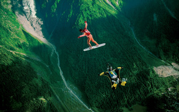 Картинка спорт экстрим парашют контейнер долина горы камера флаер скайсерфинг парашютизм парашютисты
