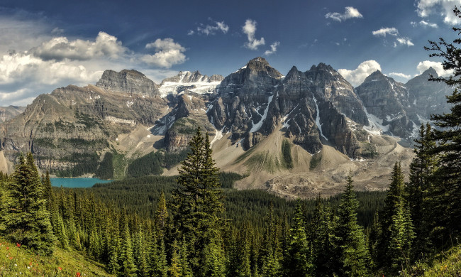 Обои картинки фото природа, горы, морейн, долина, десяти, пиков, национальный, парк, банф, альберта, канада, озеро, лес