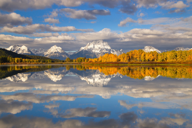 Обои картинки фото природа, реки, озера, осень, озеро, деревья, вайоминг, grand, teton, national, park, облака, снег, горы, сша