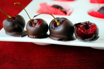 Картинка еда вишня черешня в шоколаде