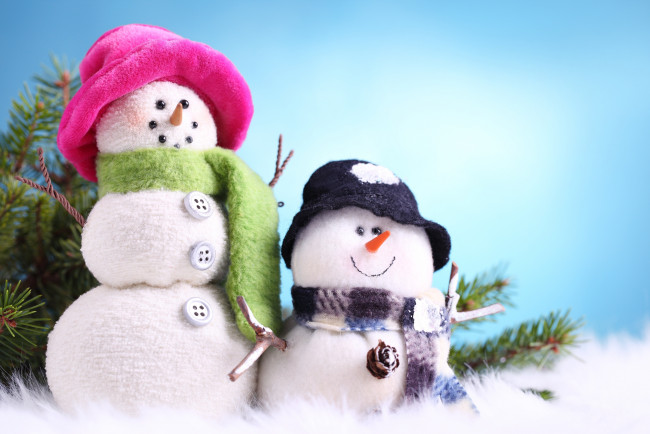 Обои картинки фото праздничные, снеговики, улыбчивые, новый, год, зима