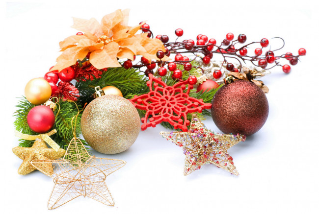 Обои картинки фото праздничные, украшения, ягоды, шарики, снежинки, еловая, ветка