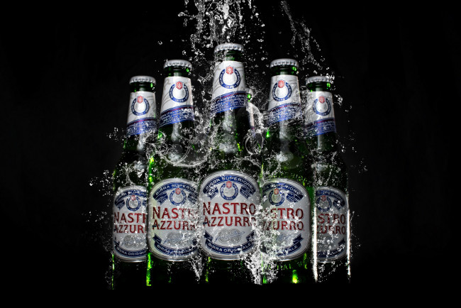 Обои картинки фото бренды, бренды напитков , разное, бутыки, пиво, вода, капли, бренд