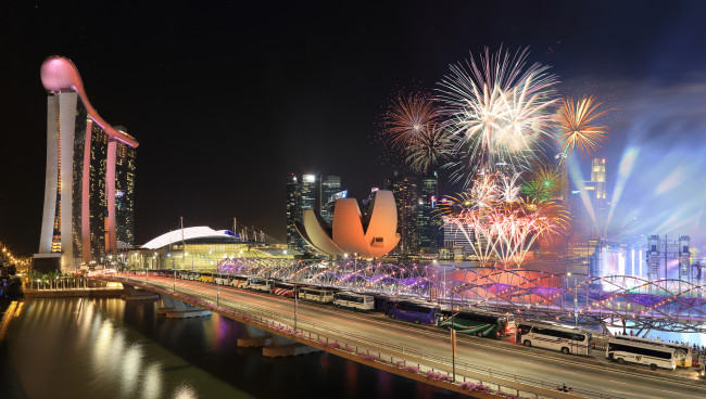 Обои картинки фото singapore ndp 2014, города, сингапур , сингапур, река, мост, огни, фейерверк, ночь