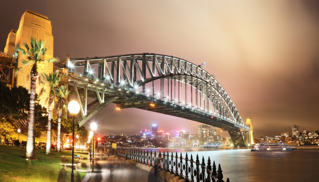 Обои картинки фото sydney harbour bridge, города, сидней , австралия, ночь, огни, мост, гавань