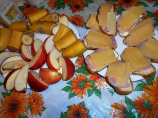 Картинка еда бутерброды +гамбургеры +канапе яблоки бананы сыр хлеб колбаса
