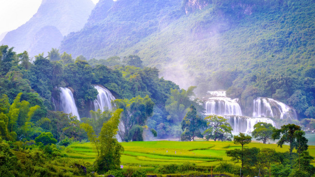 Обои картинки фото природа, водопады, горы, лес, река