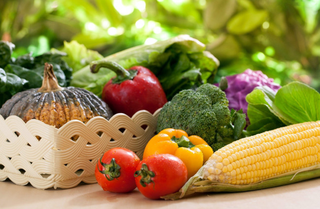 Обои картинки фото еда, овощи, тыква, брокколи, кукуруза, початок, помидоры, томаты