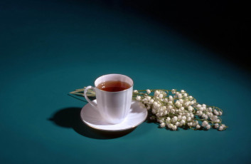 Картинка еда напитки Чай цветы ландыши фон чашка