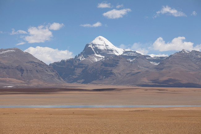 Обои картинки фото тибет,  кайлас, природа, горы, кайлас, паломничество, гора, снег, вершина, вид