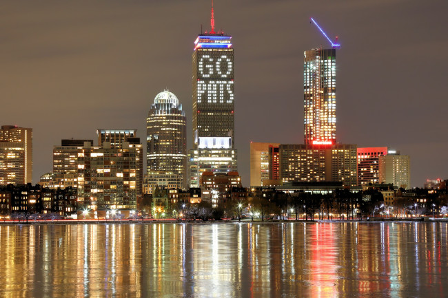 Обои картинки фото города, бостон , сша, небоскрёбы, набережная, фонари, вечер, дома, бостон