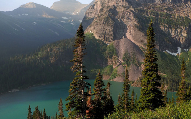 Обои картинки фото природа, реки, озера, горы, озеро, туман, сосны