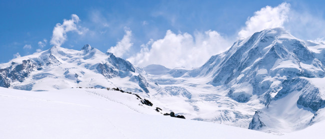 Обои картинки фото природа, горы, следы, вид, вершина, скалы, снег