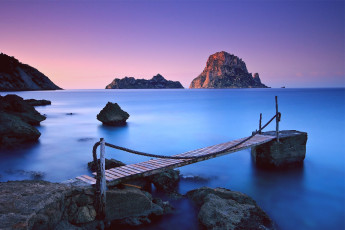 Картинка природа побережье мостик камни скалы море