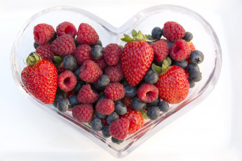 обоя еда, фрукты,  ягоды, сердце