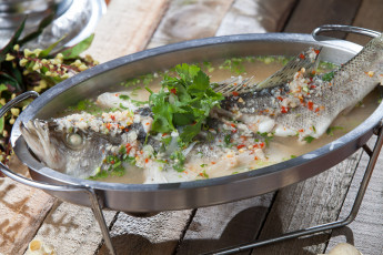 Картинка еда рыбные+блюда +с+морепродуктами зелень овощи рыба суп рыбное блюдо
