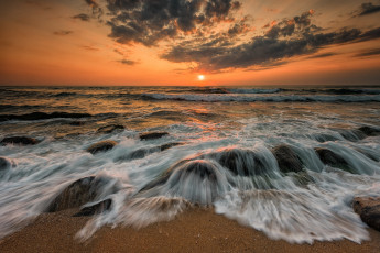 Картинка природа побережье брызги волны море