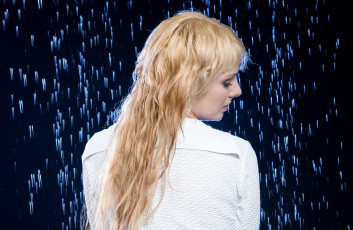 Картинка девушки -unsort+ блондинки +светловолосые дождь спина блондинка