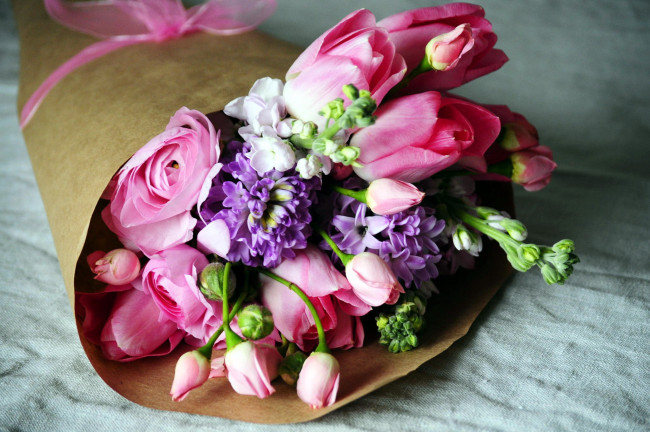 Обои картинки фото цветы, разные вместе, гиацинты, тюльпаны