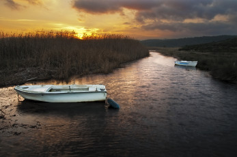 Картинка корабли лодки +шлюпки закат река камыш