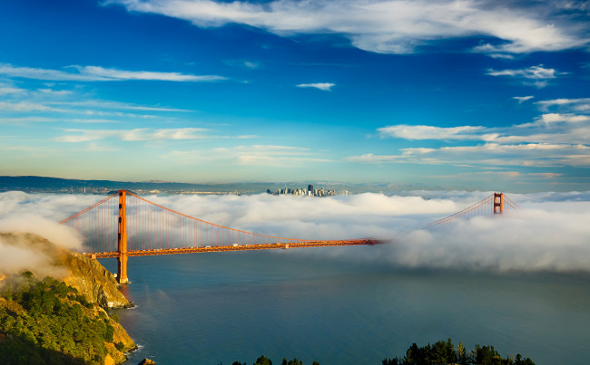 Обои картинки фото города, - мосты, город, туман, небо, мост, сан-франциско, облака, залив, золотые, ворота