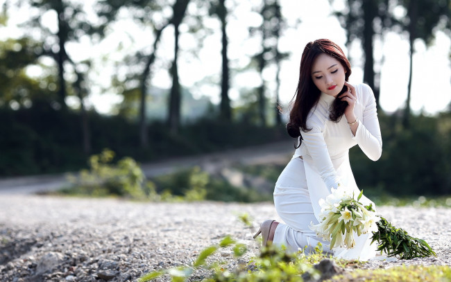 Обои картинки фото девушки, -unsort , азиатки, девушка, азиатка, цветы