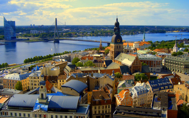 Обои картинки фото города, рига , латвия, река, дома, небо, рига, панорама, мост