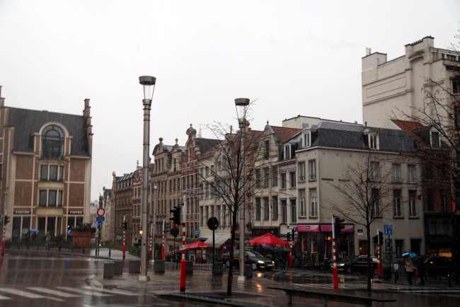 Обои картинки фото города, брюссель , бельгия, дождь