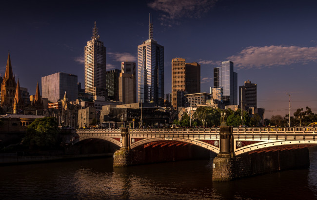 Обои картинки фото swanston st bridge, города, мельбурн , австралия, высотки