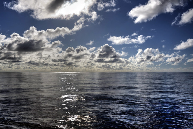 Обои картинки фото природа, моря, океаны, вода, блики, облака