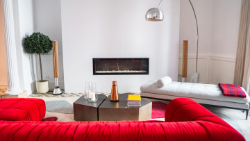 Картинка интерьер гостиная диван кушетка столик торшеры
