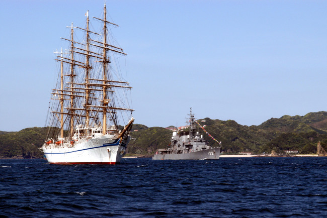 Обои картинки фото корабли, парусники, парусник, береговая, охрана, море