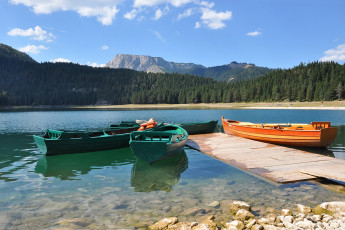 Картинка Черногория Черное озеро корабли лодки шлюпки берег
