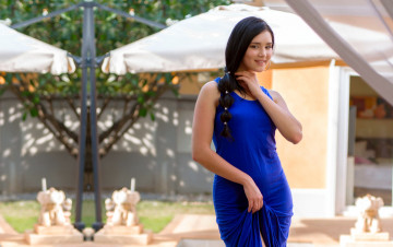 Картинка девушки malena+fendi синее платье коса