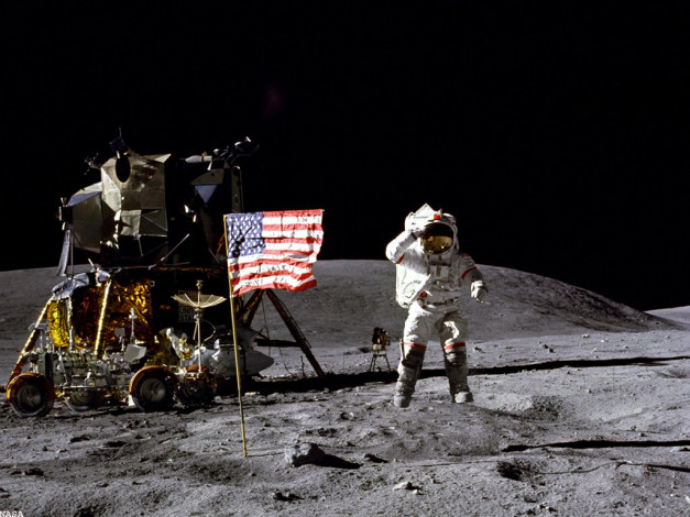 Обои картинки фото astronaut, john, young, commander, of, the, apollo, 16, lunar, landing, mission, космос, астронавты, космонавты