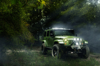Картинка автомобили jeep поляна внедорожник