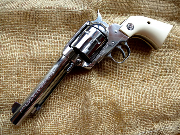 Обои картинки фото ruger vaquero, оружие, револьверы, револьвер