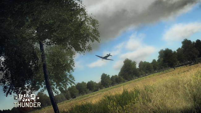 Обои картинки фото видео игры, war thunder,  world of planes, облака, поляна, лес, полет, самолет