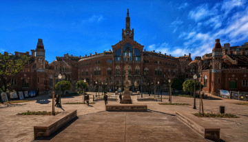 Картинка испания города барселона+ скамейка фонари здания деревья